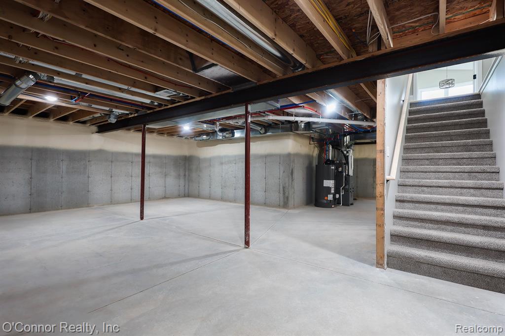 2047 Edward Lane East, MI — Photo 23