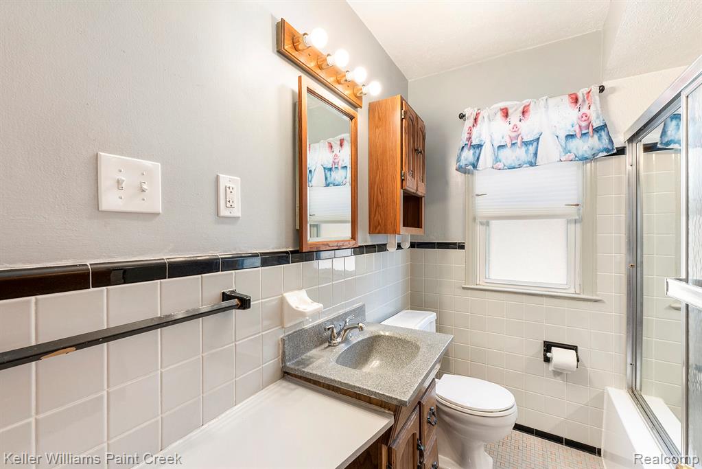 7258 Helen, Center Line, MI 48015 — Photo 9