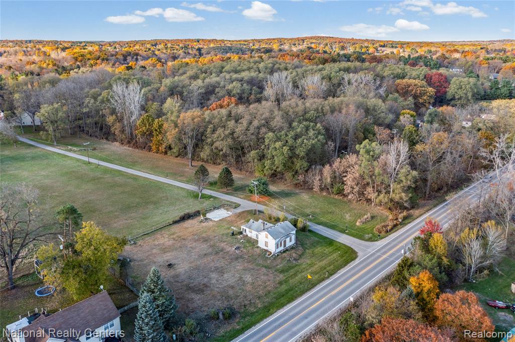 8292 Pettysville Road, Pinckney, MI 48169 — Photo 6