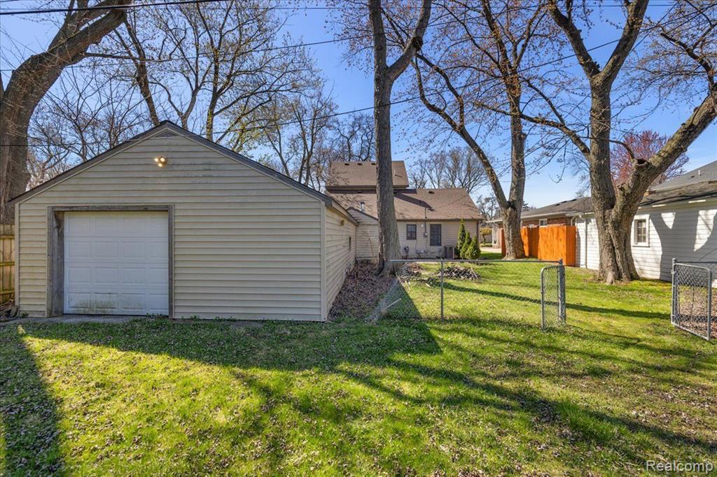 617 DEVILLEN Avenue, Royal Oak, MI 48073 — Photo 7