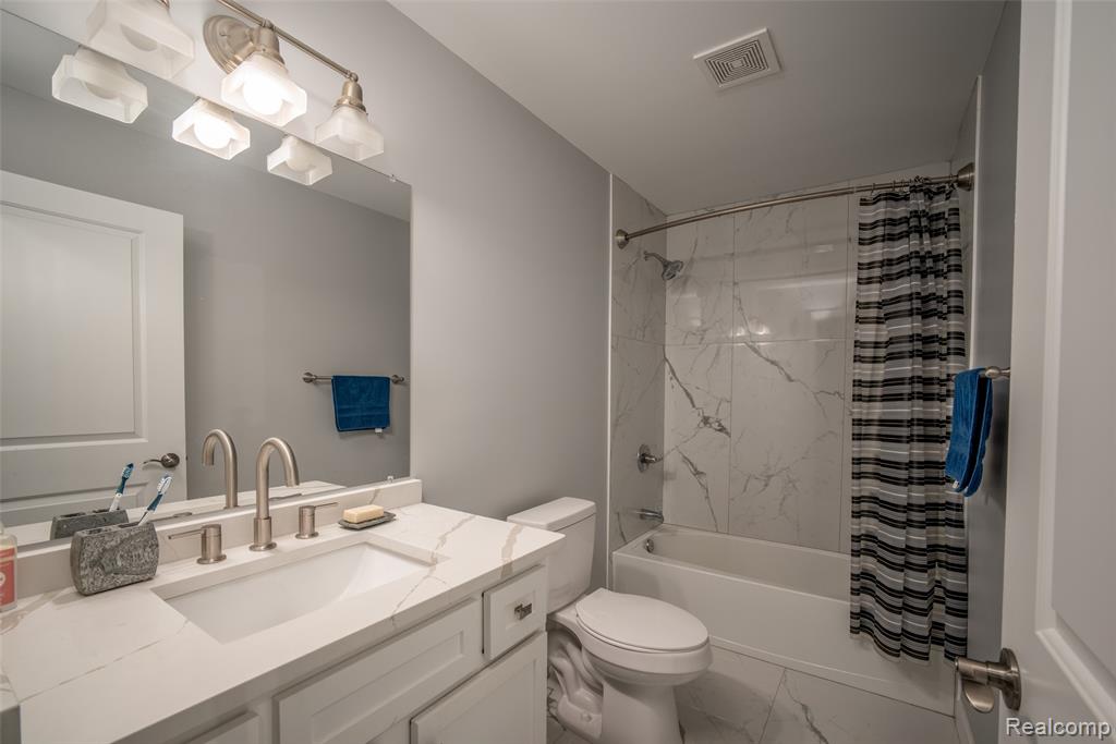11913 Tuttle Hill Road, Willis, MI 48191 — Photo 21