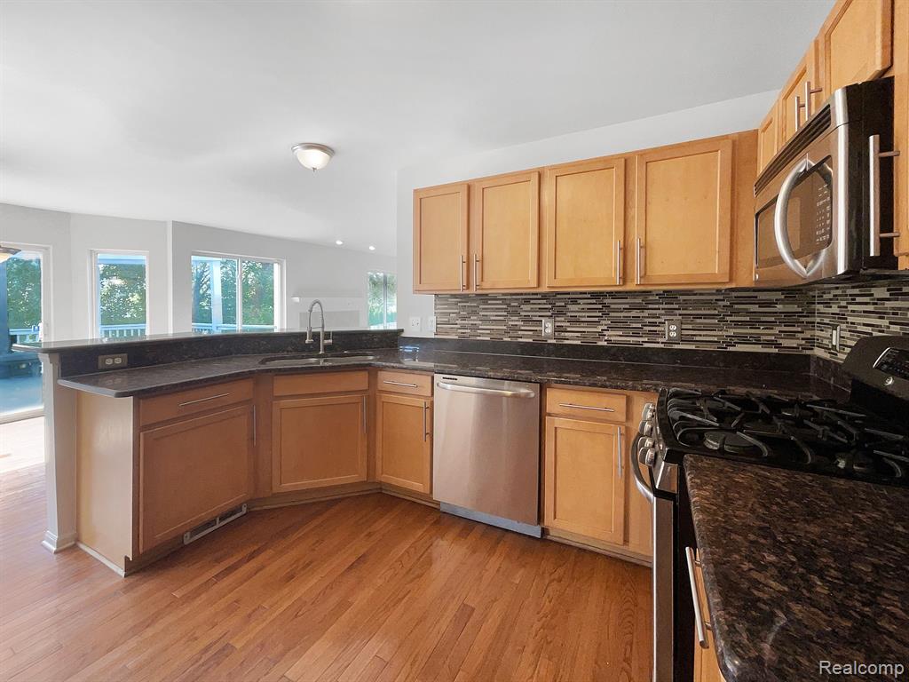 7080 COLCHESTER Lane, Ypsilanti, MI 48197 — Photo 6