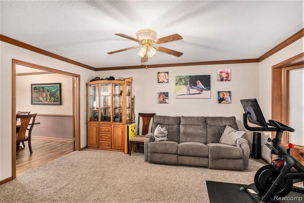 6084 Chatham Court, Grand Blanc, MI 48439 — Photo 8
