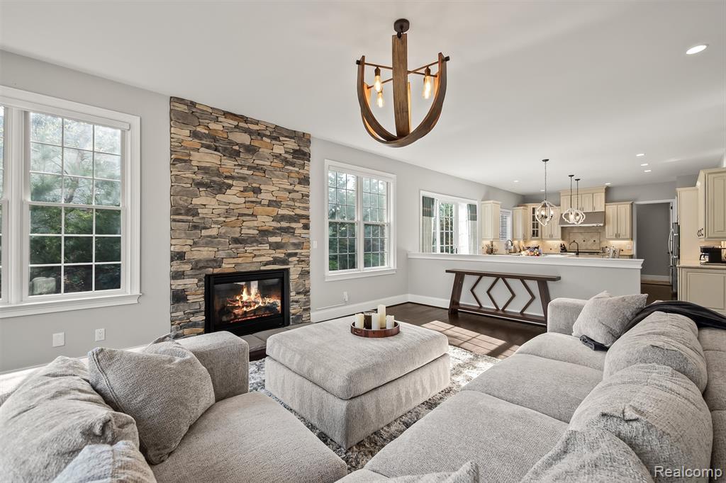 2482 Highland Drive, Ann Arbor, MI 48105 — Photo 15