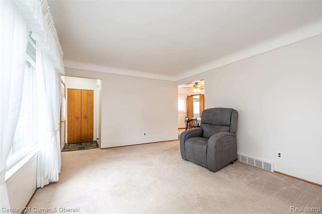 6216 Kinmore Street, Dearborn Heights, MI 48127 — Photo 6