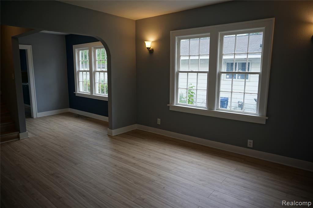 4209 CUSTER Avenue, Flint, MI 48507 — Photo 4