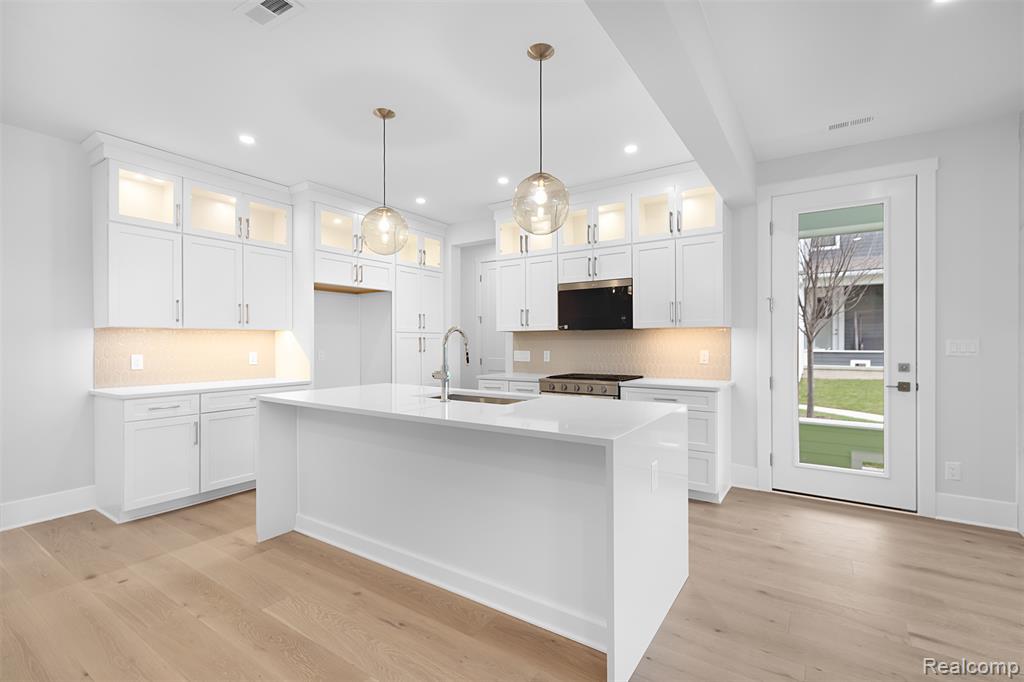 410 S Center Street, Northville, MI 48167 — Photo 12