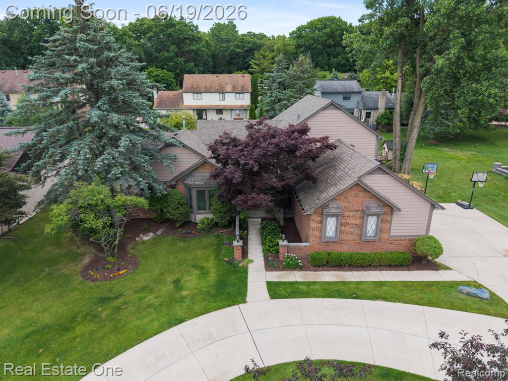 5277 Waterview Drive, West Bloomfield, MI 48323 — Photo 47