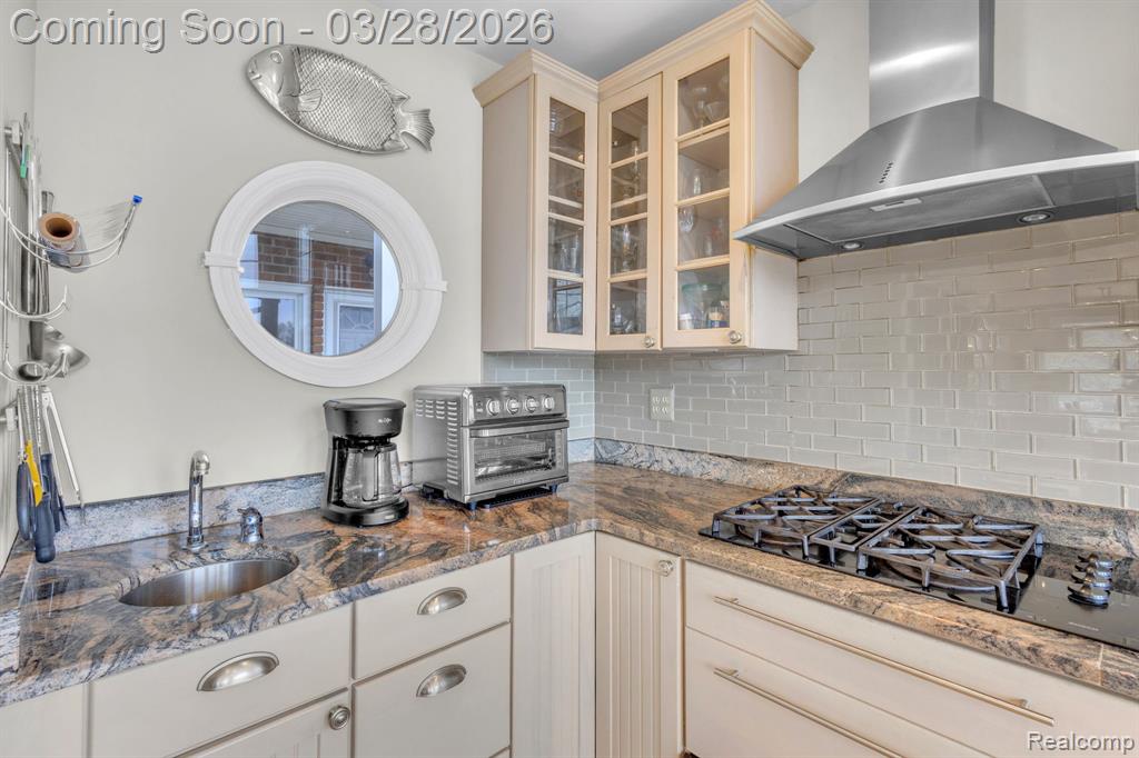 664 King Circle, Lake Orion, MI 48362 — Photo 25