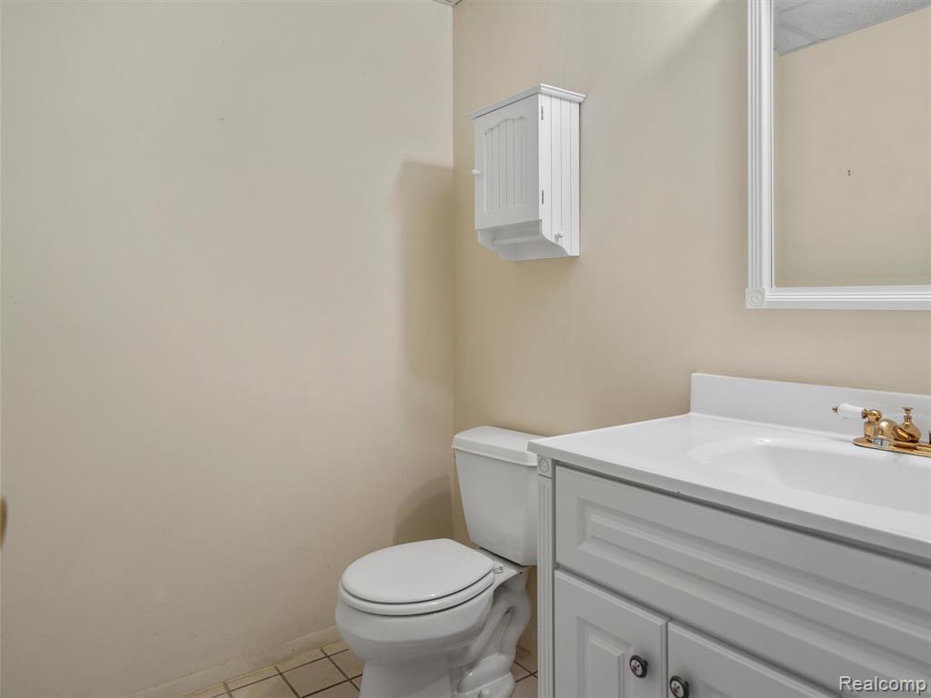 718 Upper Scotsborough Way, Bloomfield Hills, MI 48304 — Photo 38