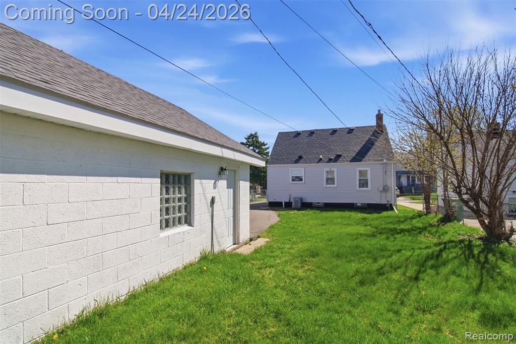 22063 Brittany Avenue, Eastpointe, MI 48021 — Photo 36