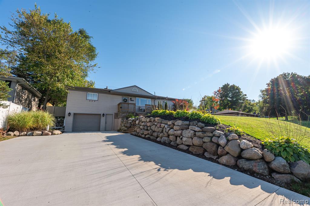 6665 LAURELTON, Clarkston, MI — Photo 17