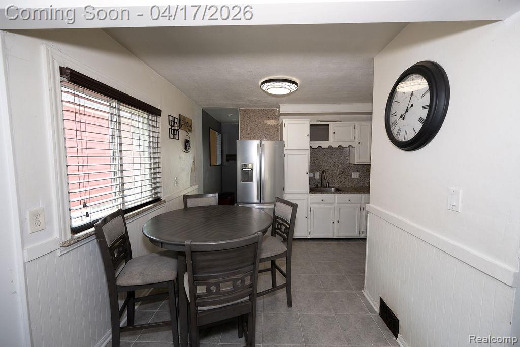 15389 Fenton, Redford, MI 48239 — Photo 6