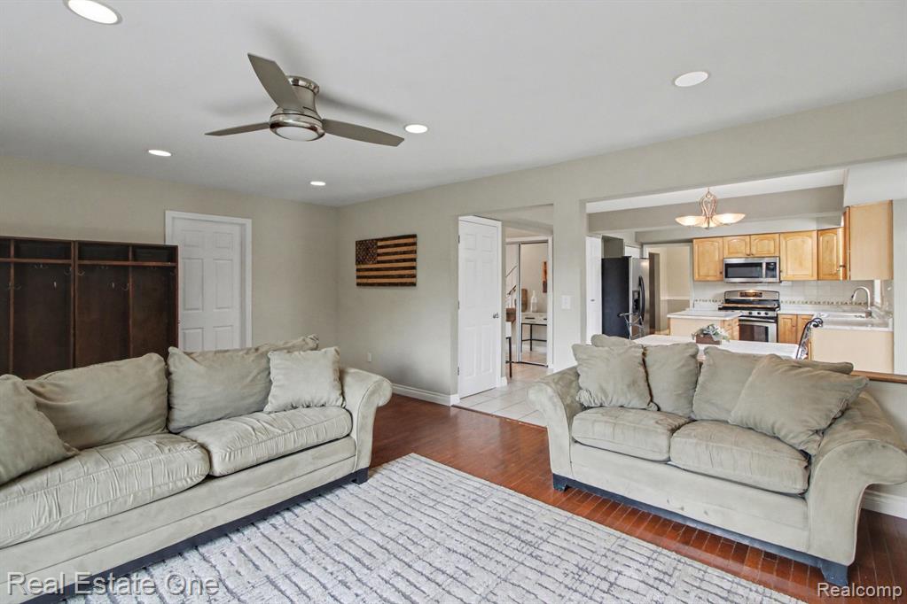 1934 Pelican Court, Troy, MI 48084 — Photo 16