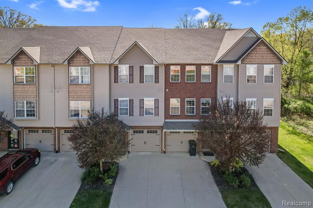 2211 Knotty Pine Trail, Howell, MI 48855 — Photo 5