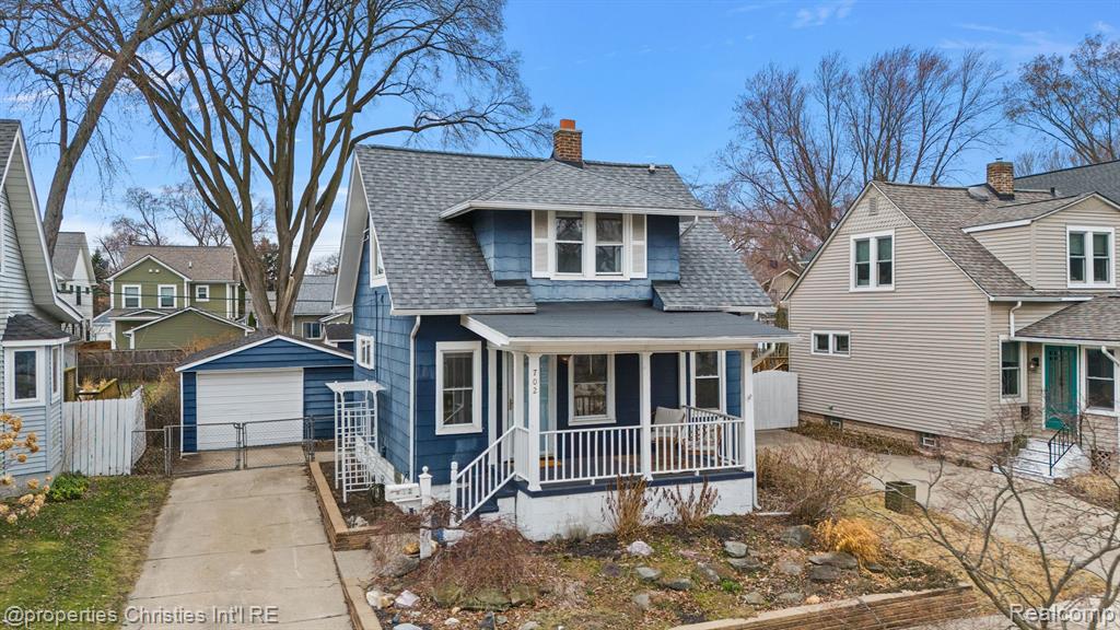 702 S Vermont Avenue, Royal Oak, MI 48067 — front exterior