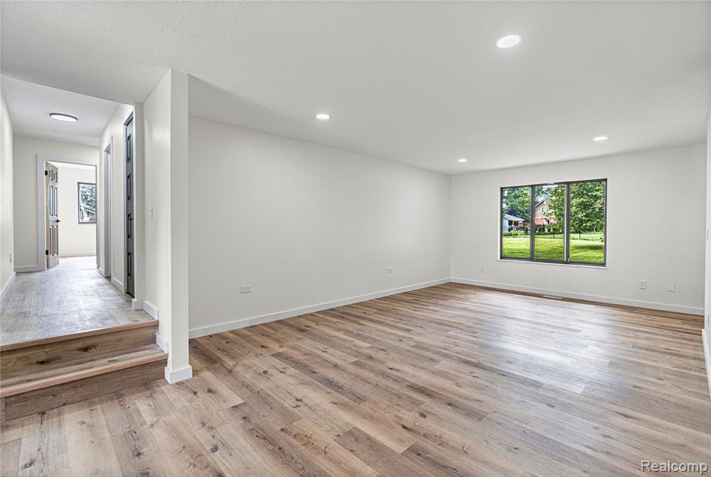 507 Charing Cross Drive, Grand Blanc, MI 48439 — Photo 28