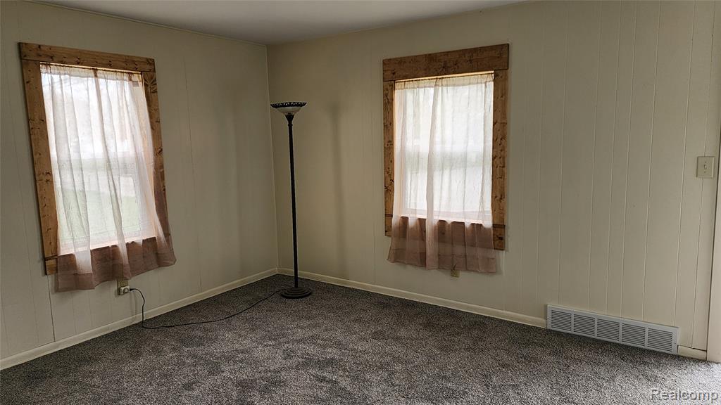 1233 W Coldwater Road, Flint, MI 48505 — Photo 7