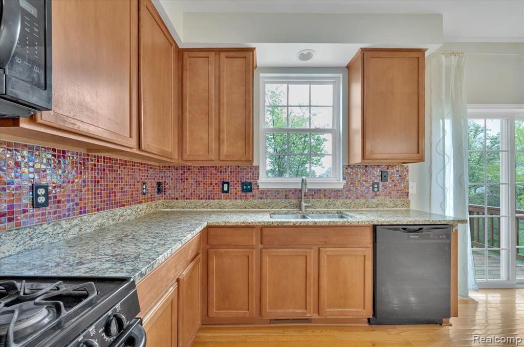 41868 YEATS Drive, Novi, MI 48377 — Photo 19
