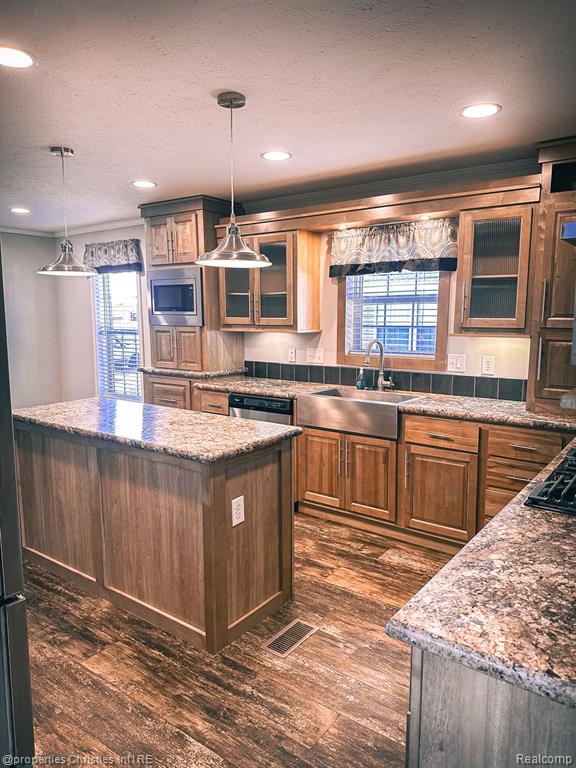 11201 SPRING ARBOR, South Lyon, MI 48178 — Photo 10