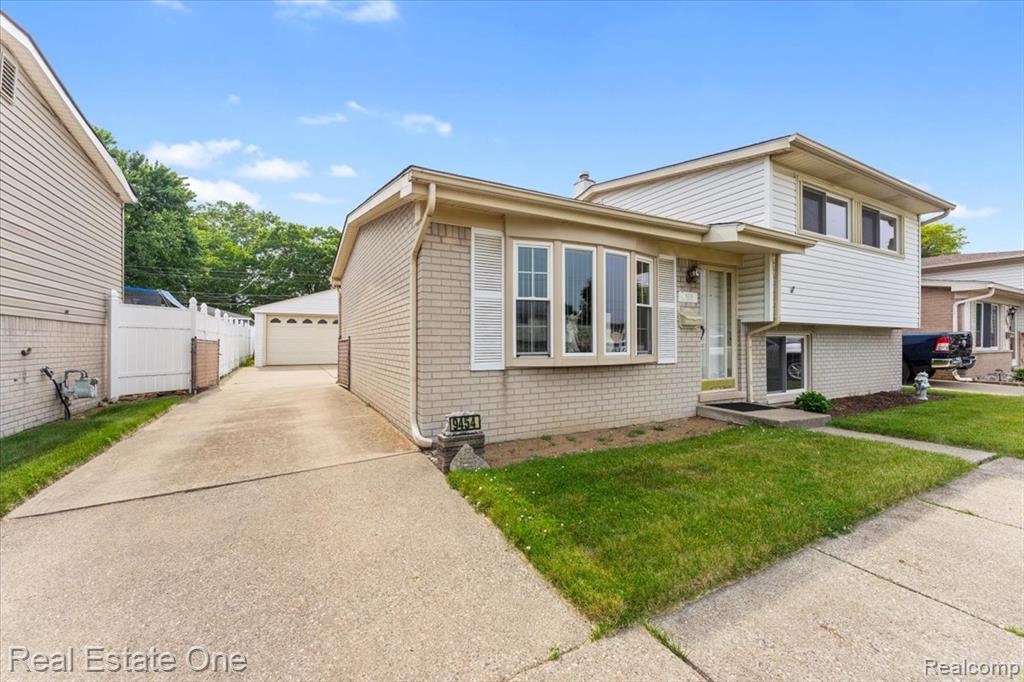9454 Birch Street, Taylor, MI 48180 — Photo 2