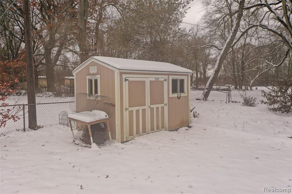 1443 West Drive, Wolverine Lake, MI 48390 — Photo 26
