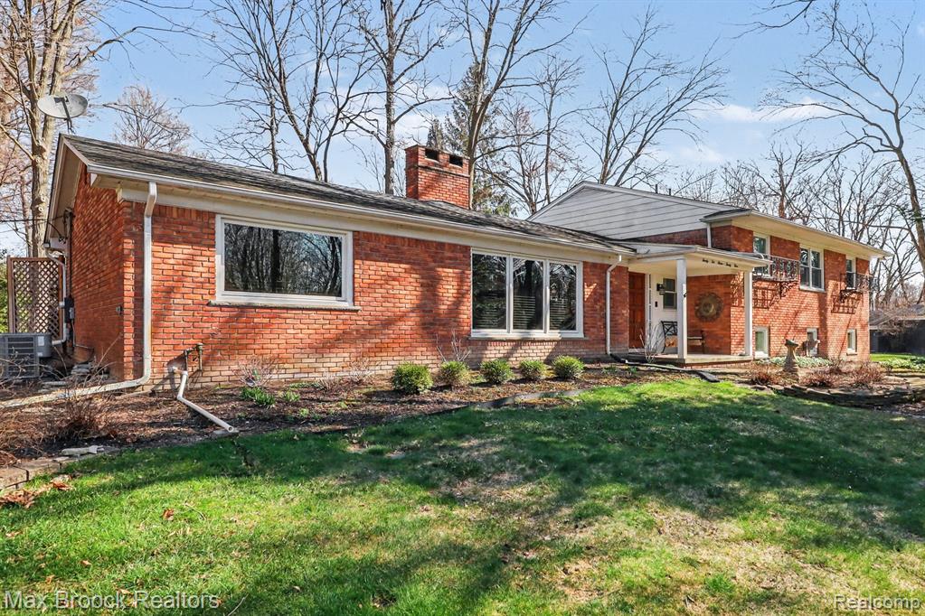 22724 King Richard Court, Beverly Hills, MI 48025 — Photo 3
