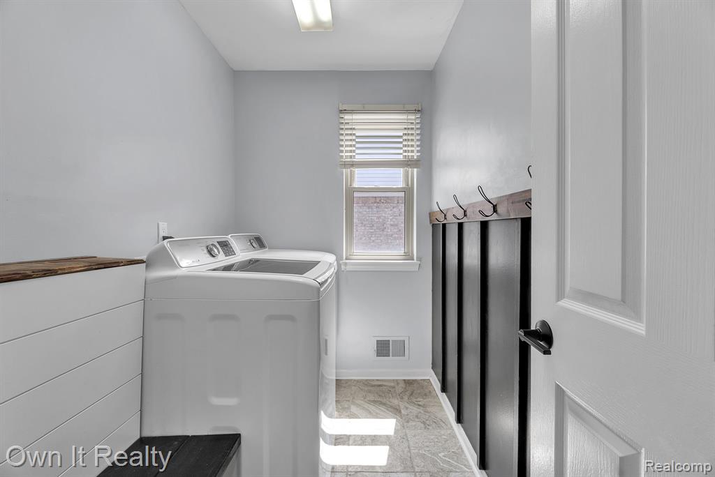 45693 Radnor Road, Canton, MI 48187 — Photo 19