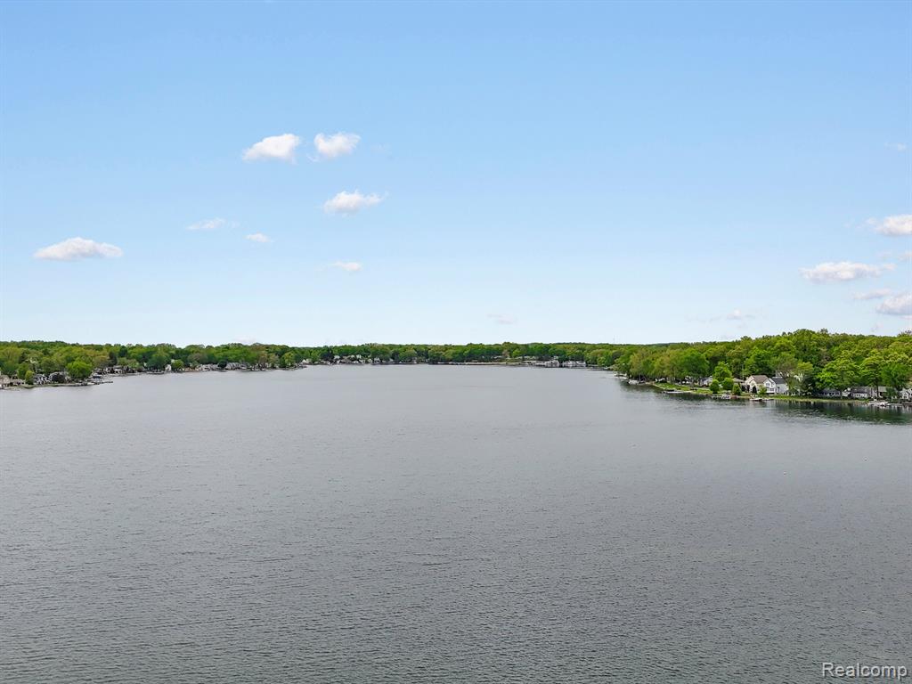 5332 WILDWOOD Drive, Howell, MI 48843 — Photo 29