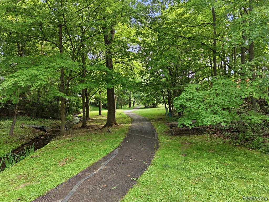 4367 Yorktown Drive, West Bloomfield, MI 48323 — Photo 52