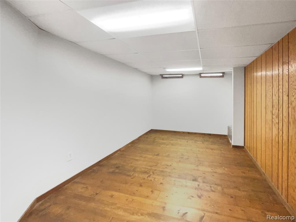 4273 Bieber Drive, Sterling Heights, MI 48310 — Photo 19