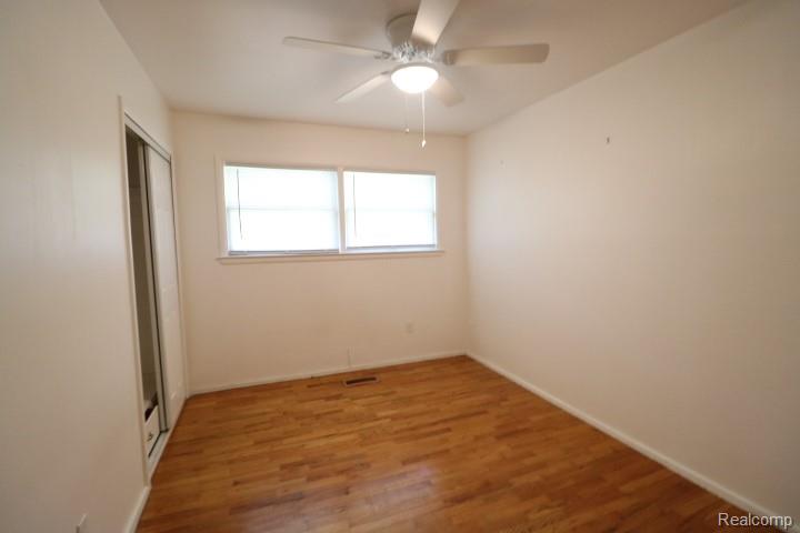 1404 S Graham Road, Flint, MI 48532 — Photo 9