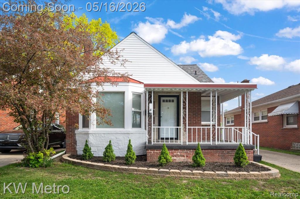 654 Kings Highway, Lincoln Park, MI 48146