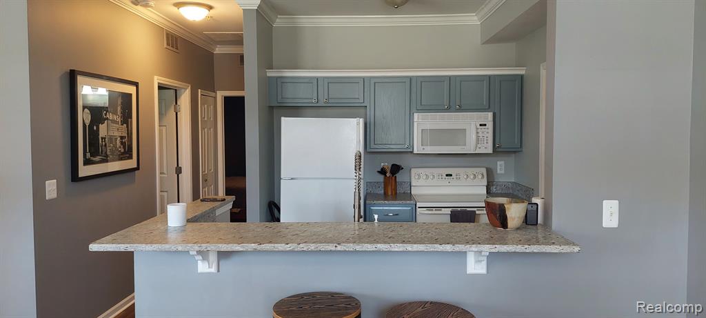 522 RED OAK, Walled Lake, MI 48390 — Photo 5