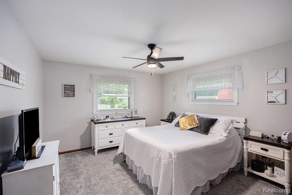550 N GLASSFORD Street, Capac, MI 48014 — Photo 15