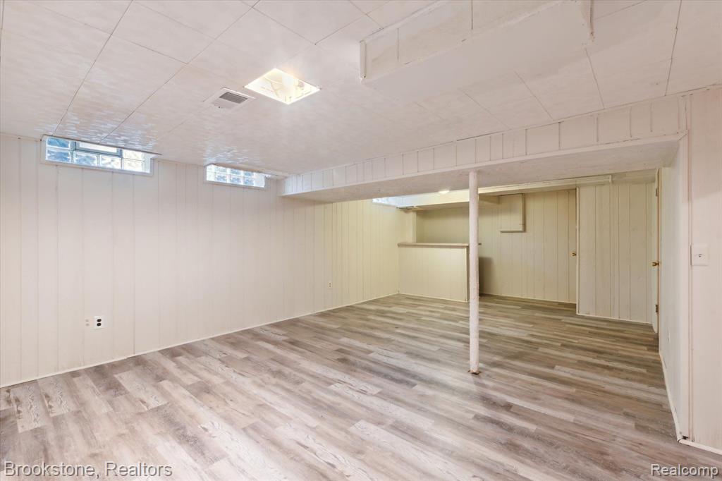41712 BEDFORD Drive, Canton, MI 48187 — Photo 18