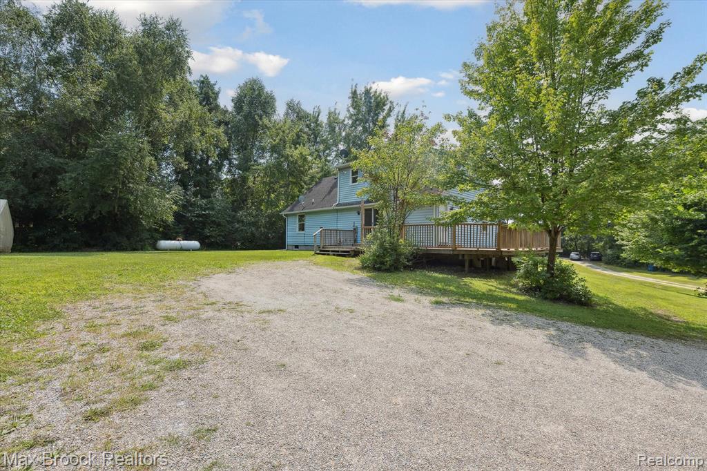7669 Pontiac Lake Road, White Lake, MI — Photo 36