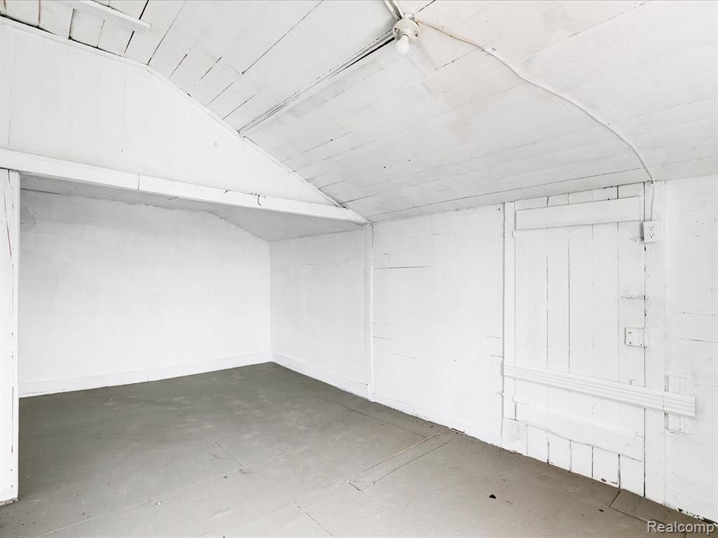 718 Superior Street, Port Huron, MI 48060 — Photo 14