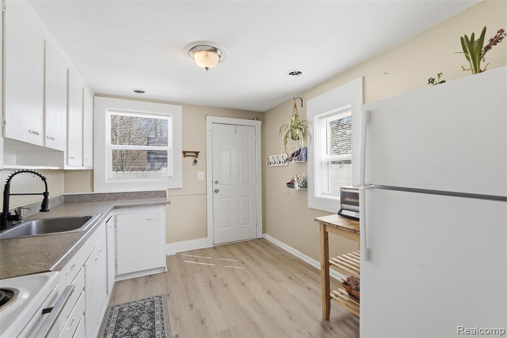 2335 Holmes Road, Ypsilanti, MI 48198 — Photo 10