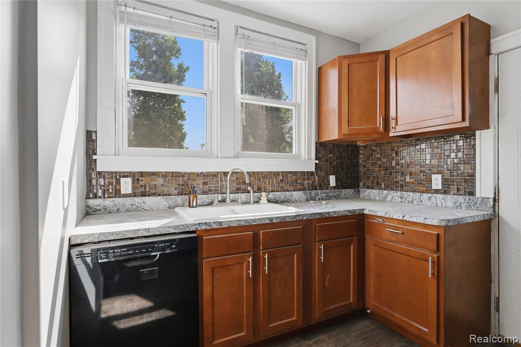 1945 Atkinson Street, Detroit, MI 48206 — Photo 18