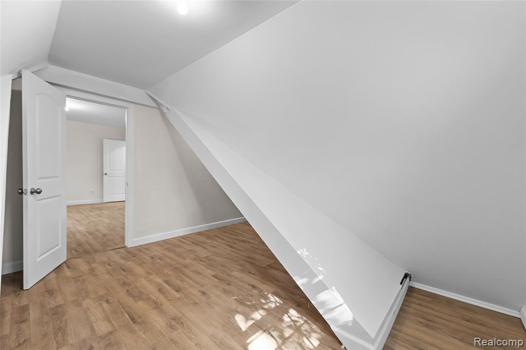 5401 Orchard Avenue, Dearborn, MI 48126 — Photo 29