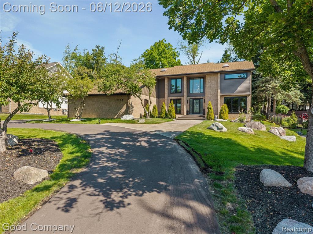 3176 Chambord Drive, West Bloomfield, MI 48323 — Photo 54