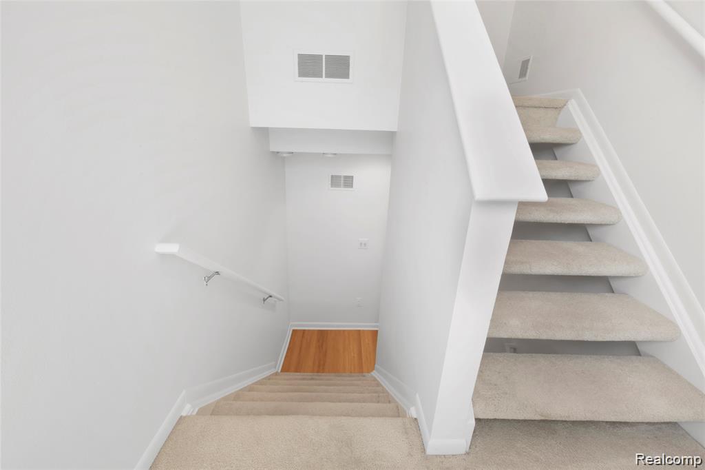 9671 Harbour Cove Court, Ypsilanti, MI 48197 — Photo 16