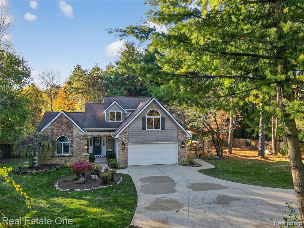 693 Knibbe Road, Lake Orion, MI 48362 — Photo 2