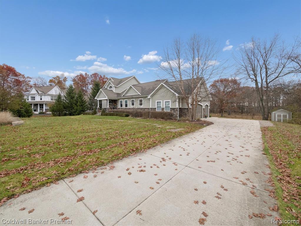 214 Presidio Drive, Ortonville, MI 48462 — Photo 2
