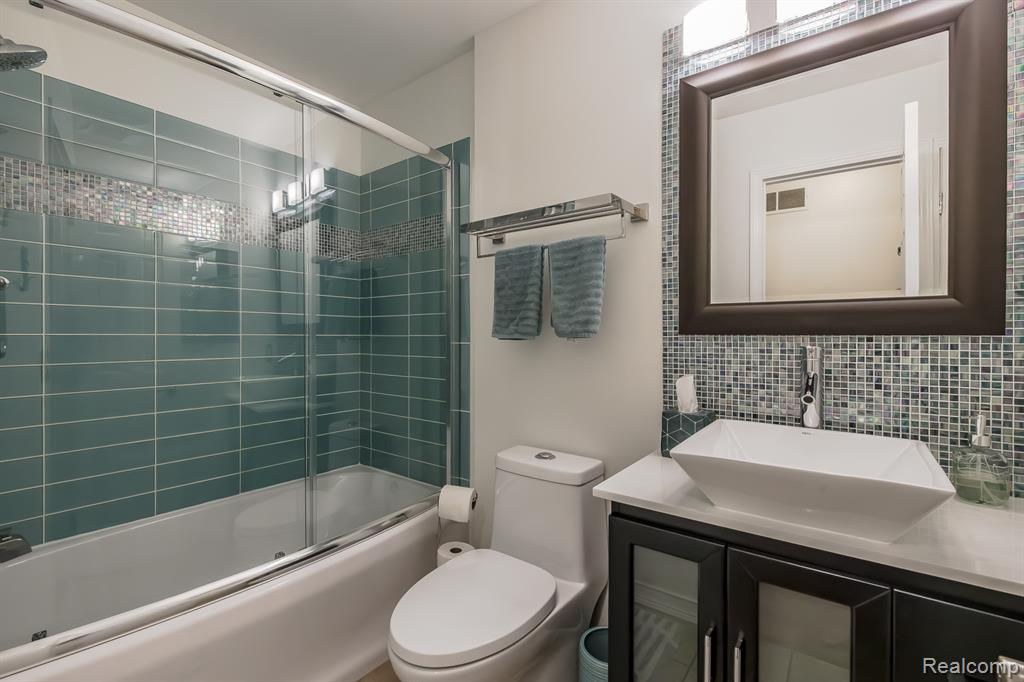 8642 Thendara Boulevard, Clarkston, MI 48348 — Photo 27