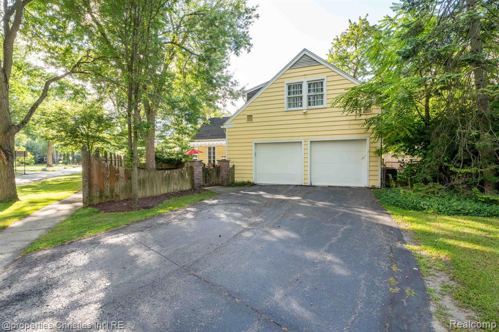 928 Poppleton Street, Birmingham, MI 48009 — Photo 60