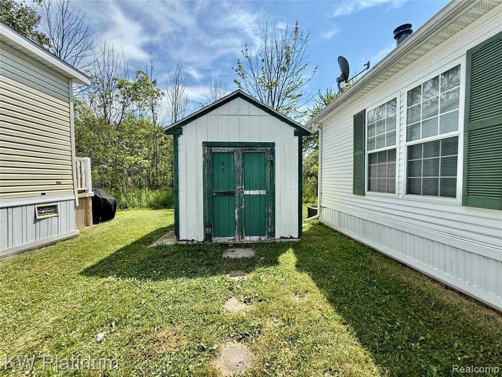 1201 Orchard Lane, Columbus, MI — Photo 21