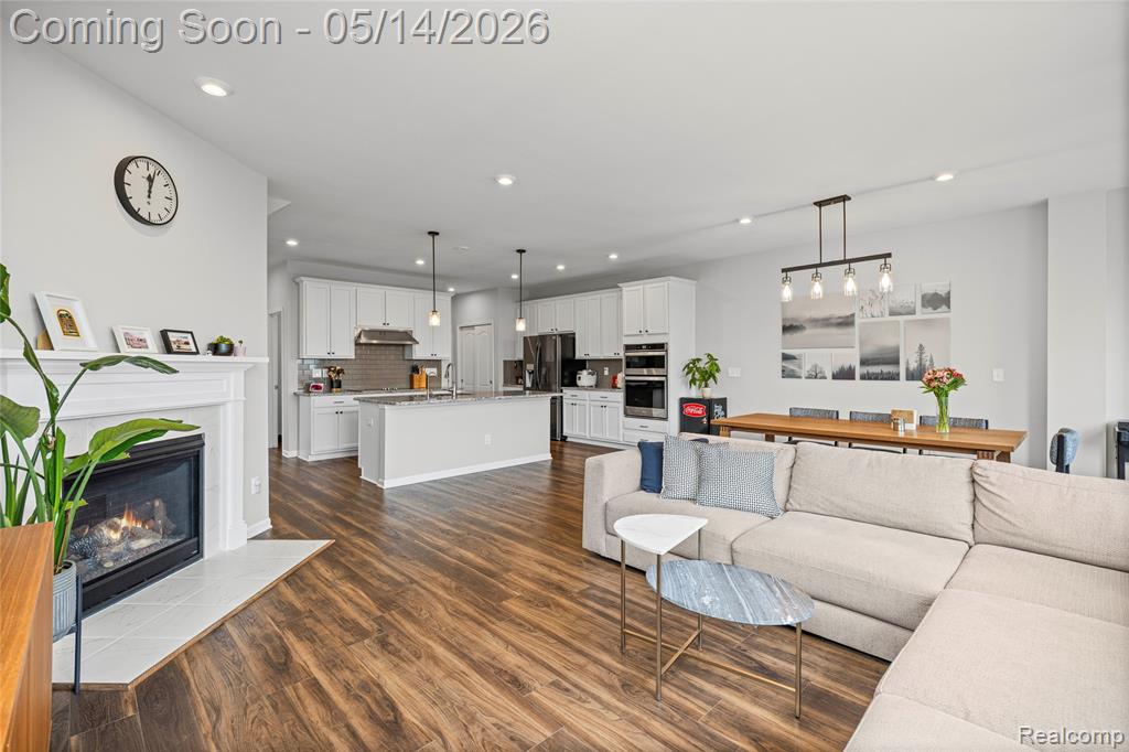 43235 Heron Drive, Novi, MI — Photo 2