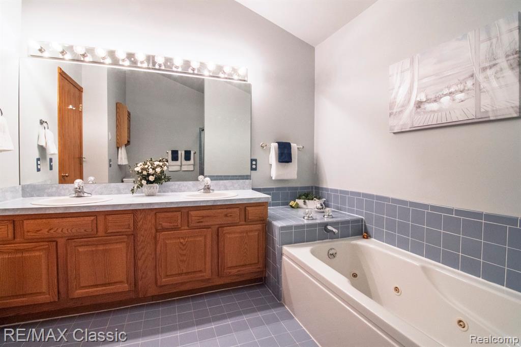249 Essex Lane, Canton, MI 48187 — Photo 18
